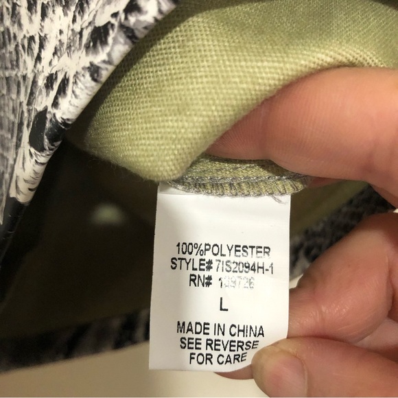 Beautiful Snake Print front zip up with metal ring side pocket Mini Skirt size L - Picture 9 of 13